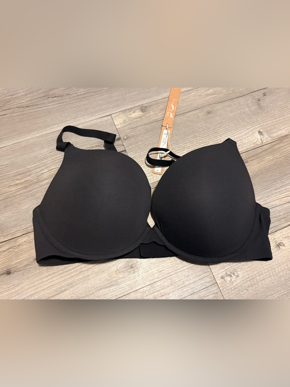 SKIMS Kim Kardashian Fits Everybody push up Demi bra 38DD new with tags